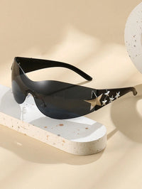 4 Five-pointed Stars With Black Frame and Black and Gray Pieces